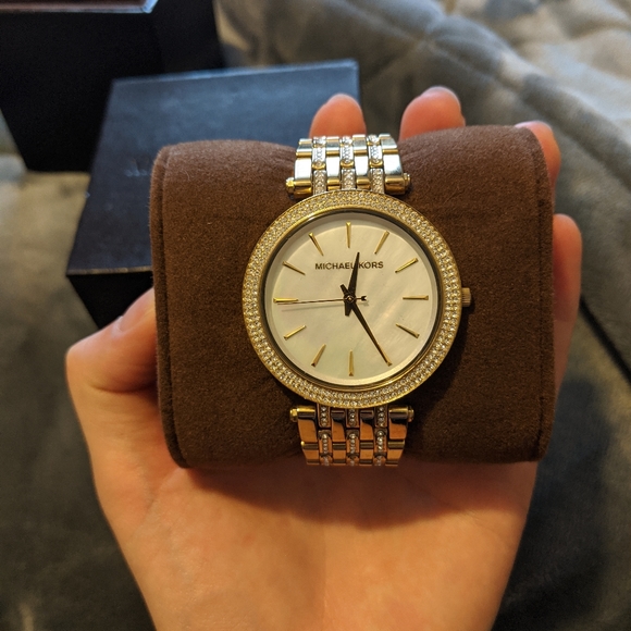 Michael Kors Watch - Picture 3 of 6